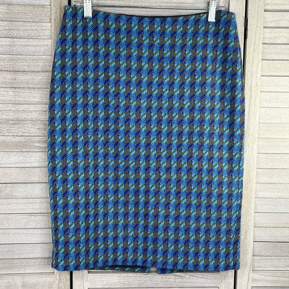 TALBOTS Skirt Wool Blend Houndstooth Gray
Cobalt Aqua-4